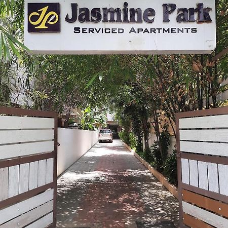 Апарт отель Jasmine Park Ченнаи Экстерьер фото