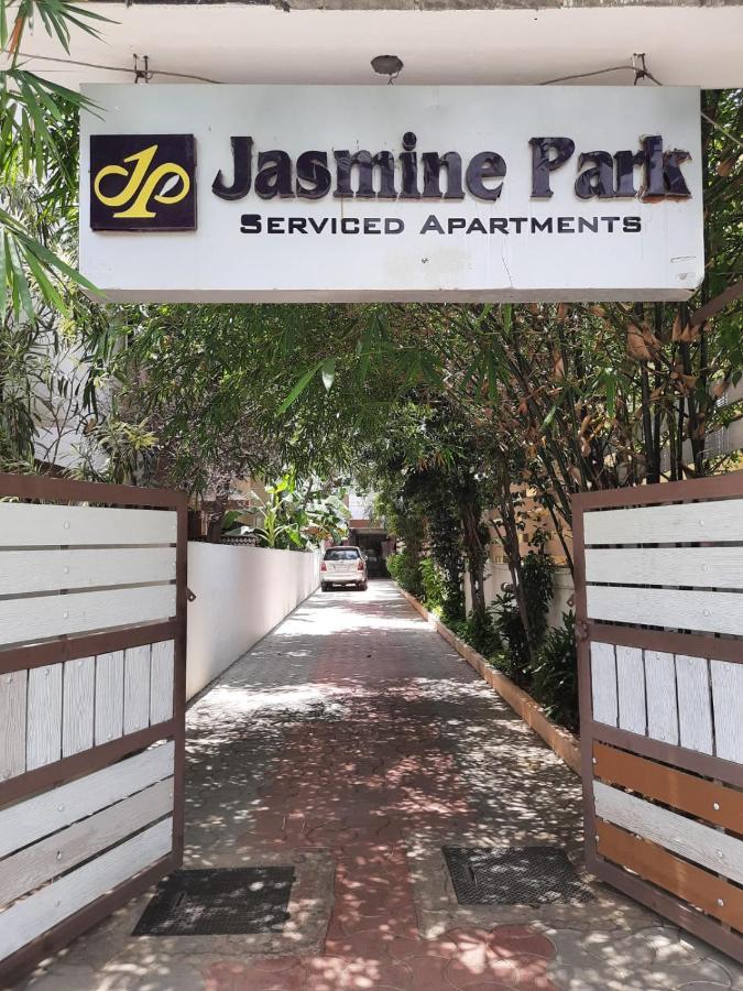 Апарт отель Jasmine Park Ченнаи Экстерьер фото